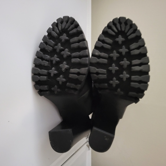 Simply Vera Vera Wang Black Open-Toe Heeled Boots - Picture 8 of 10